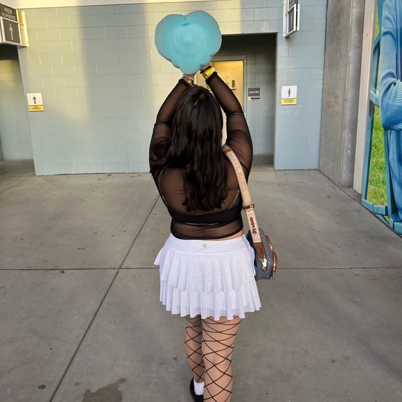 Meet your Posher, Arielle - Picture 3 of 16